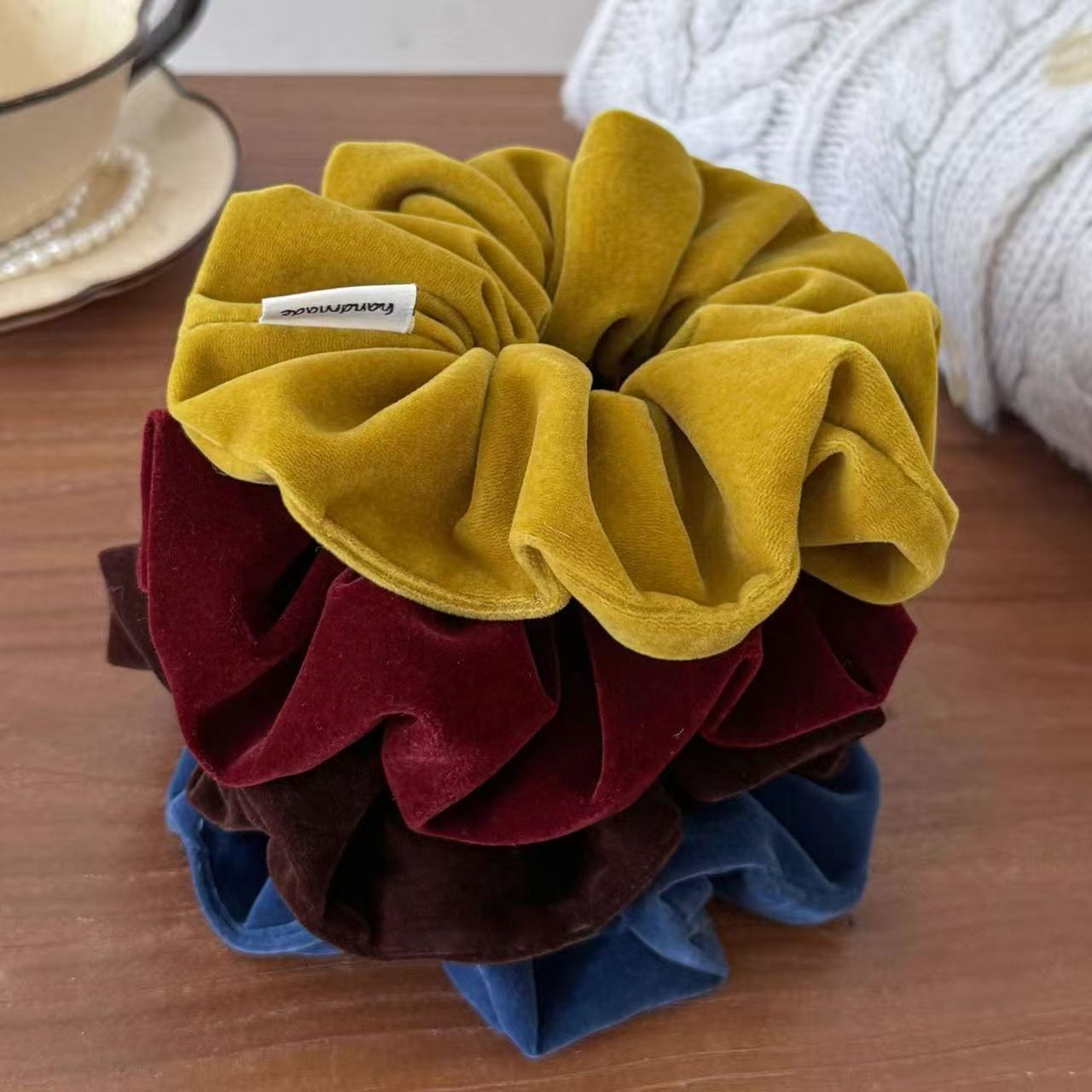 한국 스타일의 미니멀한 벨벳 헤어밴드 – 뛰어난 탄성을 - Travel Accessories Aesthetic 리뷰 및 가격